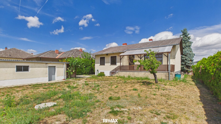Haus - 2301, Groß-Enzersdorf - Gepflegtes Einfamilienhaus in zentraler Lage in Groß-Enzersdorf
