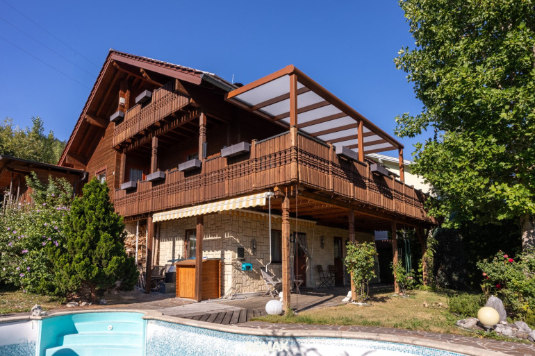 Haus - 9161, Haimach - Großzügiges Haus mit Pool & Mehrgenerationen-Potenzial in Maria Rain - Haimach