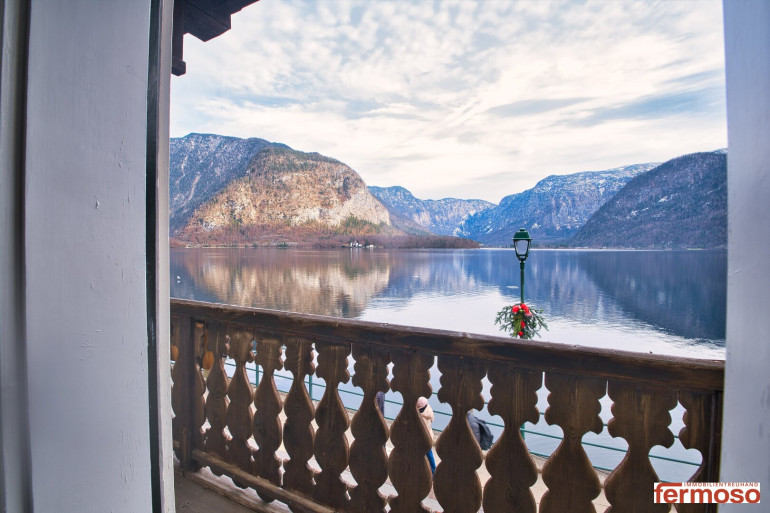 Haus - 4830, Hallstatt - Exklusives Wohnen in idyllischer Lage mit Seeblick - Traumhaus in Hallstatt mit 7 Zimmern, Garten, Balkon und Stellplätzen.