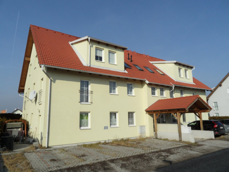 Wohnung - 2201, Gerasdorf bei Wien - MIETWOHNUNG in SCHNELLBAHNNÄHE mit Fußbodenheizung, Parkplatz und großem Kellerabteil