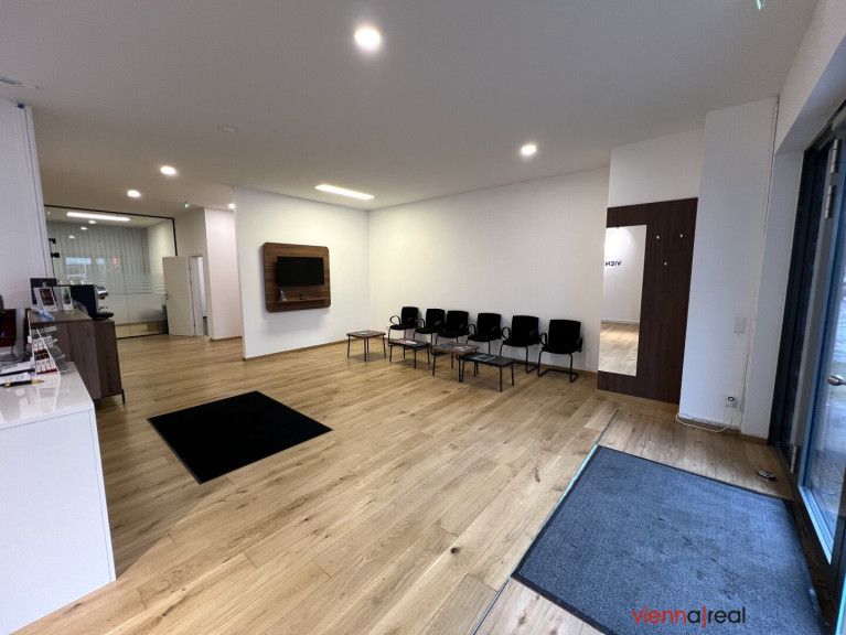 Einzelhandel - 1220, Wien - Gut sichtbare 129 m² Geschäftsfläche mit großzügigem Verkaufsbereich in frequenzstarker Lage