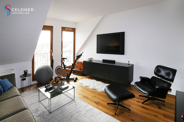 Wohnung - 7350, Oberpullendorf - Charmante DG Wohnung , lichtdurchflutet– ruhige Lage - Parkplatz - sofort verfügbar!
