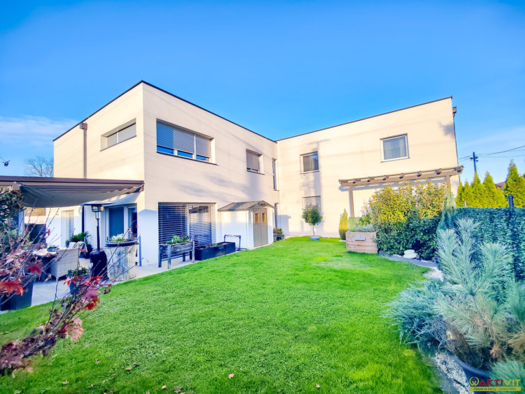 Haus - 8073, Feldkirchen bei Graz - Neuwertiges Wohnhaus mit 5 Einheiten. - Ideal Autobahn-Anbindung mit vielfältigem Potential.