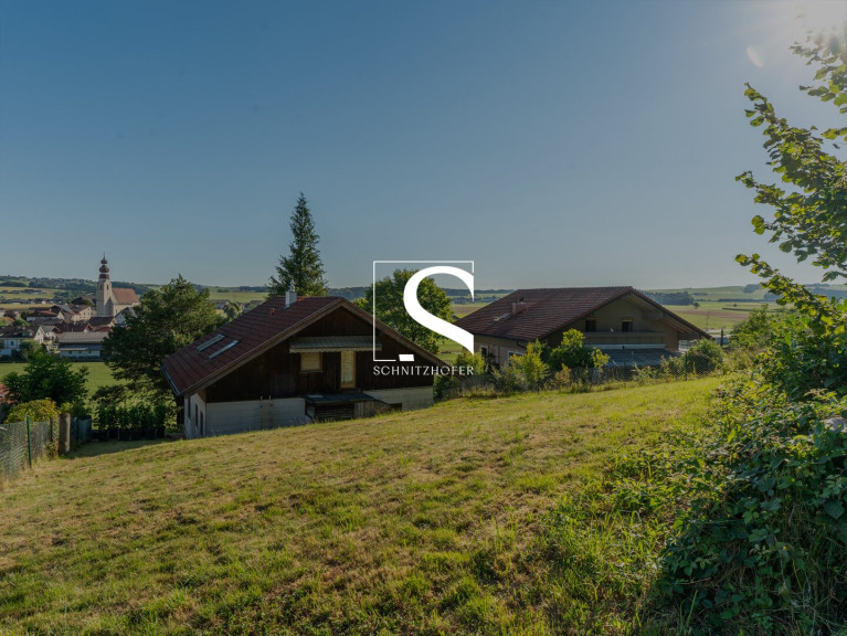 Haus - 5204, Straßwalchen - NEST mit AUSSICHT | Großzügiges Hanggrundstück mit Bestand | Irrsdorf
