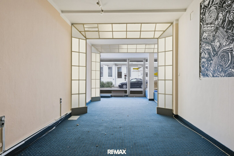 Einzelhandel - 2020, Hollabrunn - Geschäftslokal oder Büro direkt im Zentrum!