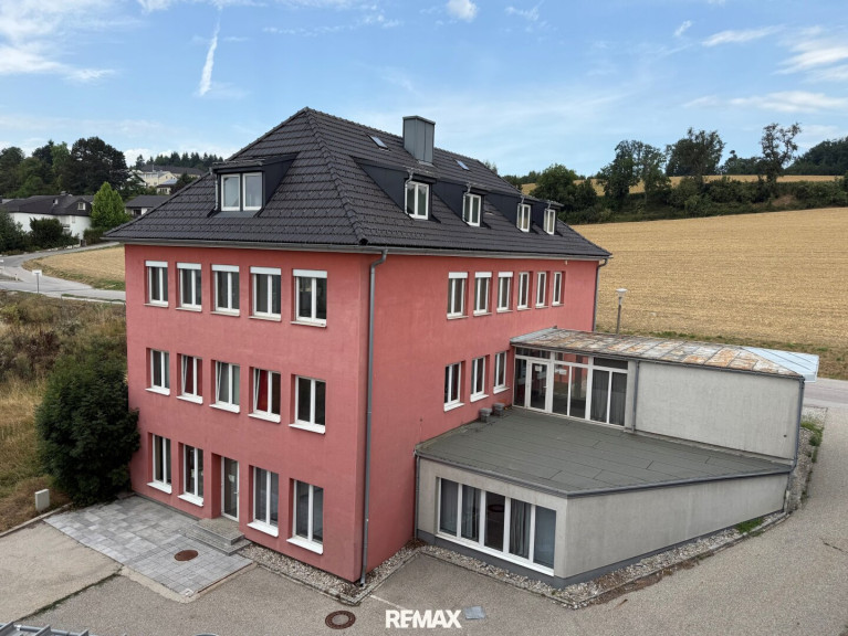 Zinshaus Renditeobjekt - 4490, St. Florian - Repräsentatives Büro und Geschäftshaus an einem dynamischen Wirtschaftsstandort in St. Florian nahe der A1