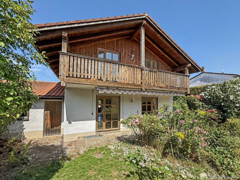 Haus - 83101, Rohrdorf - Ein Familienhaus: 4 Zimmer, Garten, Terrasse&Balkon – zum Sanieren und Wohlfühlen