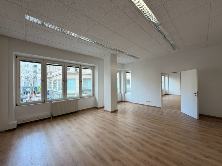 Büro / Praxis - 1070, Wien - Repräsentative Altbau-Bürofläche in Top-Lage der Mariahilfer Straße