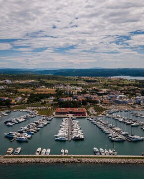 Haus - 52466, Novigrad - Apartmenthaus als Anlage in 1. Reihe zum Meer in Novigrad