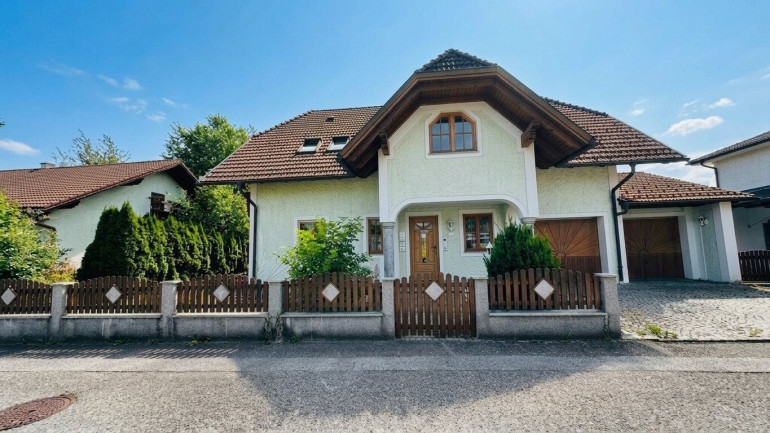 Haus - 4761, Enzenkirchen - Attraktives Einfamilienhaus am Ortsrand von Enzenkirchen