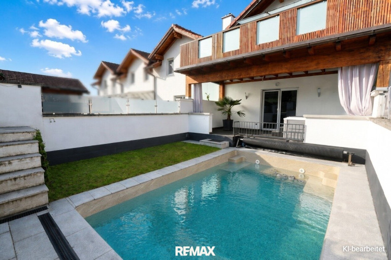Haus - 4641, Steinhaus - Reihenhaus mit Pool, viel Platz & sonniger Lage in Steinhaus