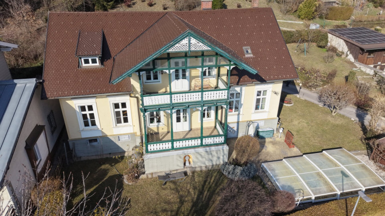 Haus - 2640, Gloggnitz - Einzigartiges Anwesen – repräsentative Jahrhundertwendevilla mit Bergblick