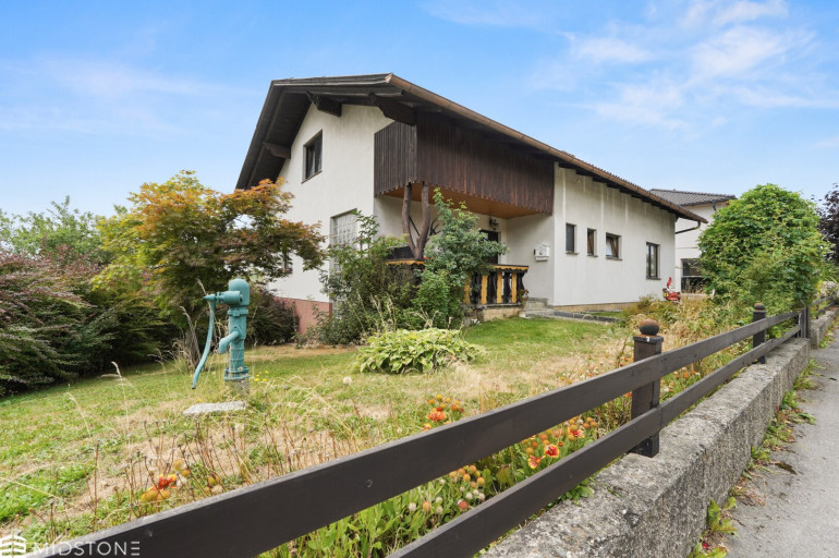 Haus - 3664, Martinsberg - Gepflegtes Einfamilienhaus mit großem Garten und Ausbaupotenzial in Martinsberg