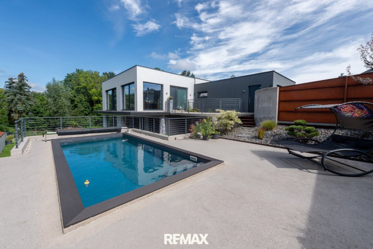 Haus - 4400, Steyr - STEYR | CHRISTKINDL – Hochwertiges Designerhaus mit Swimmingpool, Garten, Terrasse & Doppelgarage