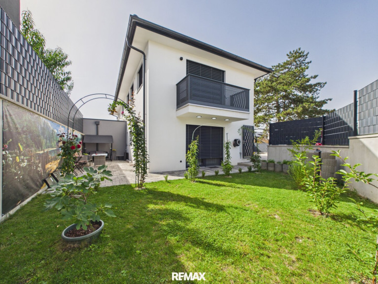 Haus - 2452, Mannersdorf am Leithagebirge - Modernes Zweifamilienhaus in attraktiver Waldrandlage Top Ausstattung!
