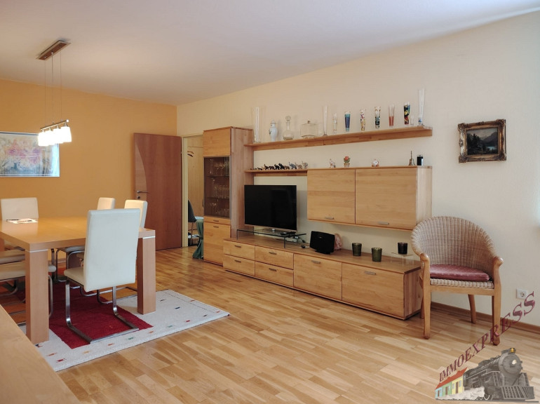Wohnung - 2500, Baden - Familientraum in Baden – Großzügige 4-Zimmer-Eigentumswohnung (ca. 122m²) mit Loggia (ca. 8,5m²)