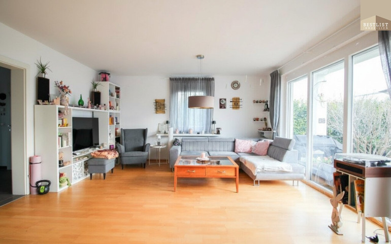 Haus - 2352, Gumpoldskirchen - Moderne Doppelhaushälfte in Gumpoldskirchen, 5 Zimmer, Balkon, Carport, Fußbodenheizung!