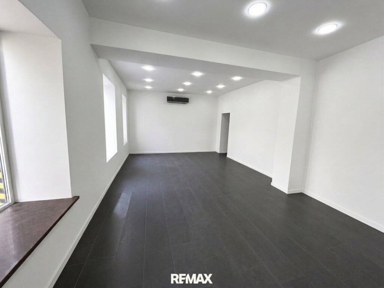 Büro / Praxis - 1100, Wien - Attraktives Geschäftslokal in sehr frequentierter und gut sichtbarer Lage!