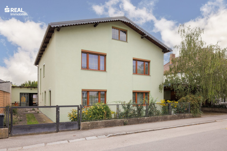 Haus - 2136, Laa an der Thaya - charmantes 9 Zimmer-Einfamilienhaus mit großem Garten