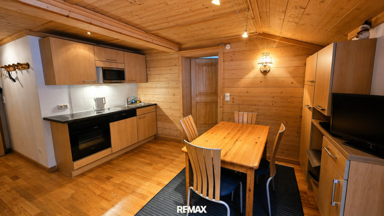 Zimmer - 5752, Viehhofen - Wohnung in Viehhofen zur Saisonmiete | Möbliert mit Balkon & Sauna nahe Saalbach-Hinterglemm