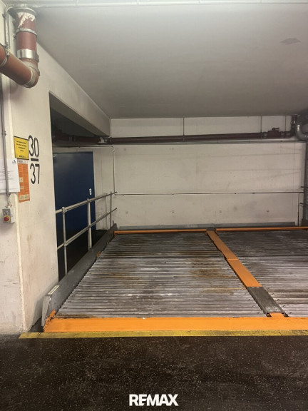 Immobilie - 1150, Wien - Stapelparkplatz nahe Westbahnhof und Urban-Loritz-Platz