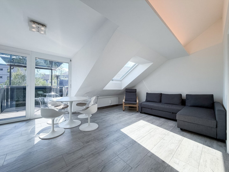 Wohnung - 8020, Graz - Moderne 2-Zimmer-Dachgeschosswohnung mit sonnigem Balkon nahe der Mur in Graz-Lend