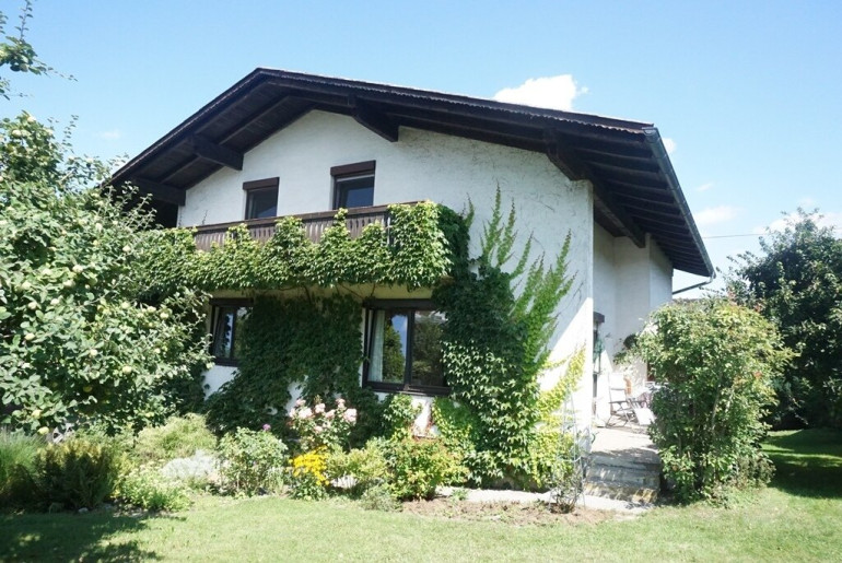 Haus - 4910, Ried im Innkreis - Wohnhaus - klassischer Baustil in guter Stadtrandlage