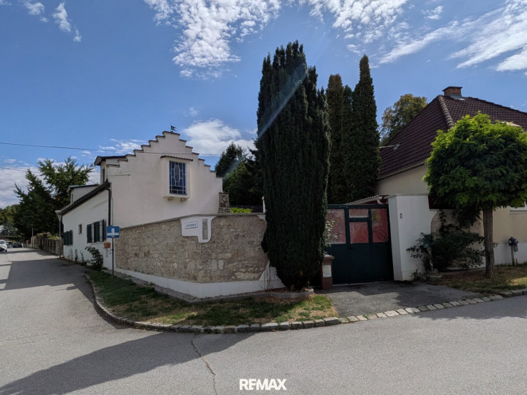 Haus - 2462, Kaisersteinbruch - RUHELAGE! Historisches Gebäude mit modernem Aufbau