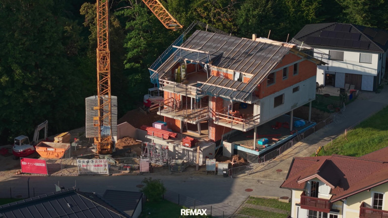 Wohnung - 5161, Elixhausen - HAUS IM HAUS: 5-Zimmer-Maisonette mit eigenem Privatgarten — Erstbezug in Elixhausen