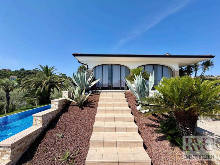 Haus - 25080, Soiano Del Lago - „Ein Rückzugsort unter italienischer Sonne – Villa mit Pool im Herzen der Valtenesi“