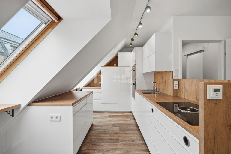 Wohnung - 1170, Wien,Hernals - Tischlerqualität und Westterrasse: Helle 2-Zimmer-Wohnung im Dachgeschoss