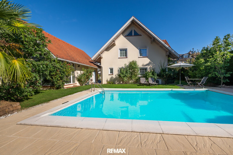 Haus - 8045, Graz - ANDRITZ: Ein Juwel mit Pool, Privatsphäre und Charme
