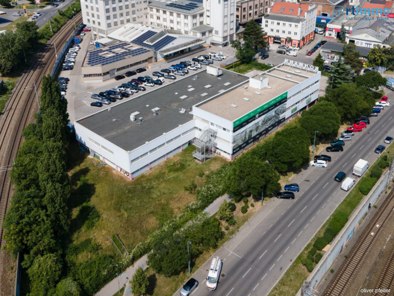 Büro / Praxis - 1110, Wien,Simmering - GEWERBEGRUNDSTÜCK MIT ALTBESTAND UND PROJEKTPLANUNG und Altbestand  mit hohem Potential
