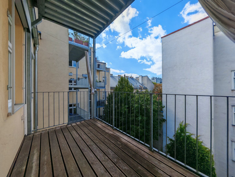 Wohnung - 1100, Wien - Ruhige 3-Zimmer-Altbauwohnung mit Balkon beim Quellenplatz