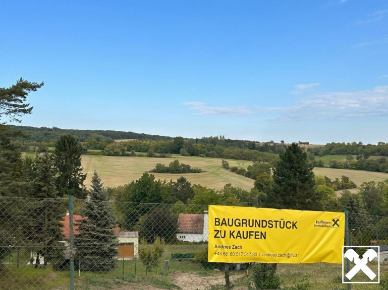 Grundstück - 2123, Schleinbach - Baugrundstück zum Teilen oder für Bauträger Nähe Wolkersdorf/Weinviertel