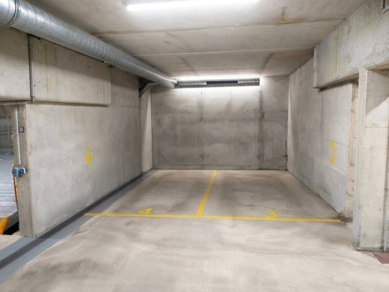 Immobilie - 1130, Wien,Hietzing - Bequem parken - U4 Ober St.Veit