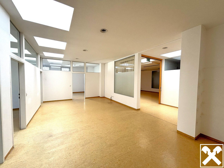 Büro / Praxis - 4320, Perg - Büro-Kanzlei-Atelier-Praxis-Therapie - Top-Geschäftsadresse im Herzen der Stadt