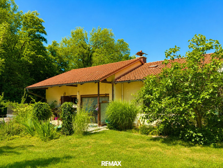 Haus - 8042, Graz,08.Bez.:Sankt Peter - Charmanter Bungalow in absoluter Ruhelage am Waldrand