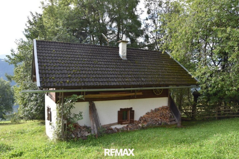 Haus - 9861, Eisentratten - Gemütliche Berghütte mit Nebengebäude am Sonnberg bei Eisentratten mit m² 16.516 arrondierter landwirtschaftlicher Fläche, 3 Zimmer, urige kleine Terrasse, 4 Stellplätze, 290.000 €