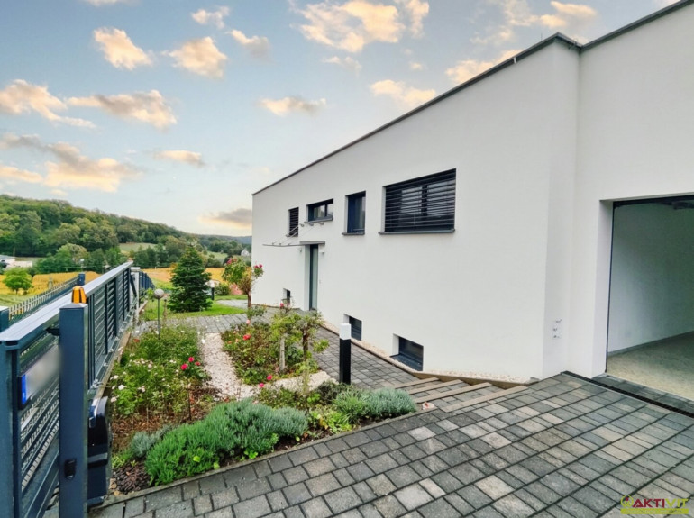 Haus - 8384, Minihof-Liebau - Individuelle Architektenvilla mit Traumküche und großem Grundstück in Aussichtslage im Südburgenland.