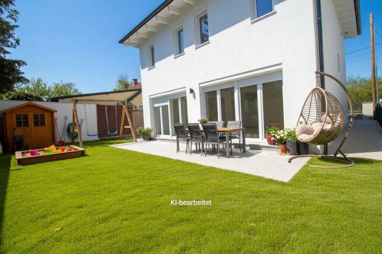 Haus - 2201, Gerasdorf bei Wien - Perfekt für Familien: Exklusives Einfamilienhaus mit uneinsehbaren Garten & Schnellbahn ums Eck - Ruhe, Sonne, Platz!