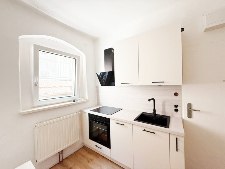 Wohnung - 4600, Wels - 1-Zimmer-Wohnung mit neuer Küche - Mitten im Zentrum!
