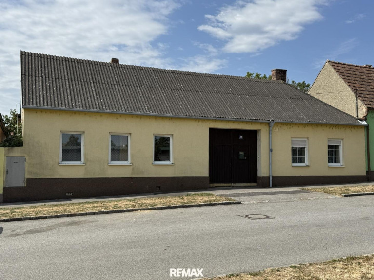 Haus - 7091, Breitenbrunn am Neusiedler See - Traditionelles Anwesen mit Entwicklungspotenzial in Breitenbrunn am Neusiedler See