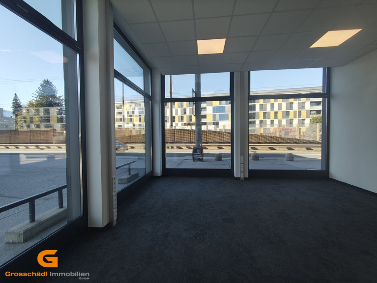 Einzelhandel - 5020, Salzburg - Salzburg Nord Showroom mit bester Sichtbarkeit mieten