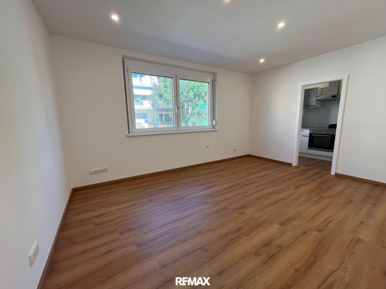 Wohnung - 8010, Graz - Neu sanierte 2-Zimmer-Wohnung mit Parkplatz in Geidorf!