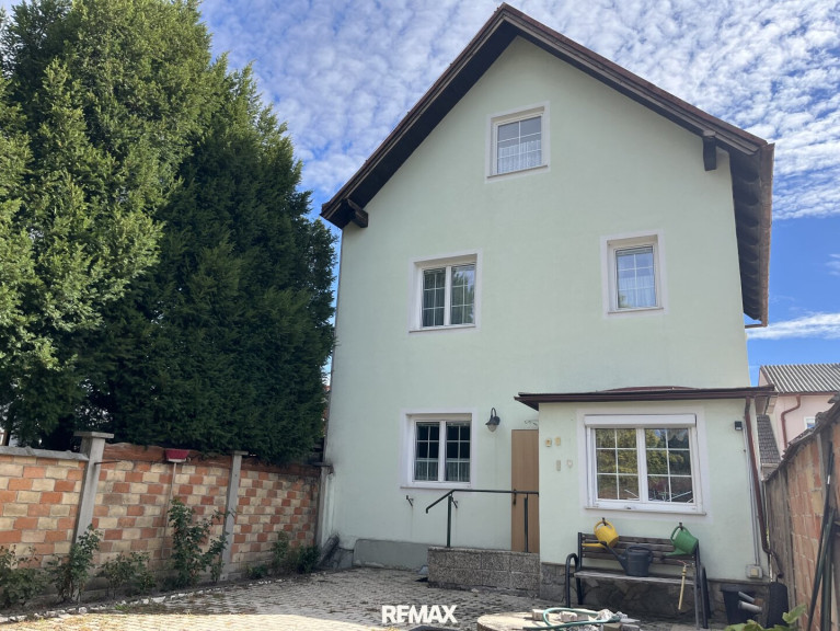 Haus - 2116, Niederleis - Wohnen und Arbeiten unter einem Dach – vielseitige Liegenschaft in zentraler Lage von Niederleis
