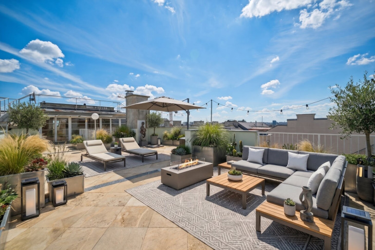 Wohnung - , keine Angabe - Maisonette-Wohnung mit viel Potenzial und traumhafter Dachterrasse