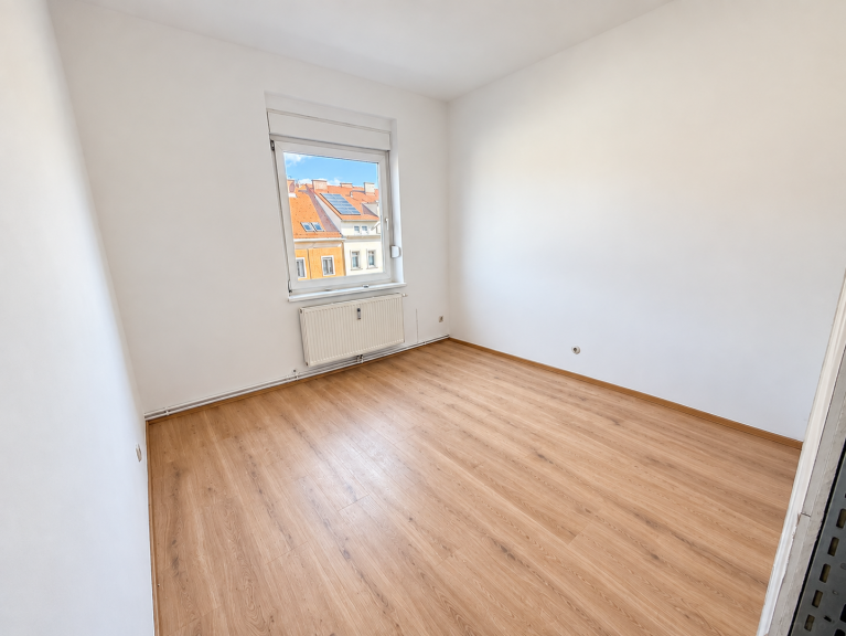 Wohnung - 8020, Graz - Wohnung mit 2 extra Zimmer mieten nahe Hauptbahnhof - auch als 2er WG möglich