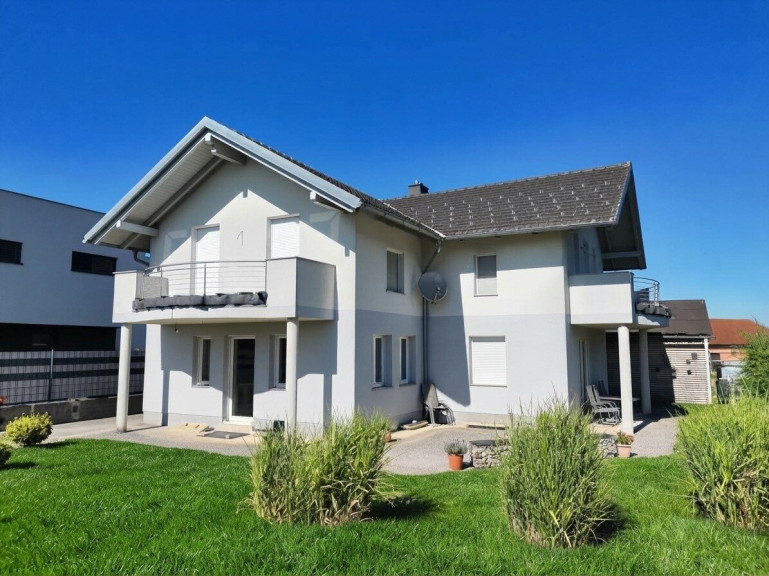 Haus - 4616, Weißkirchen an der Traun - Charmantes Einfamilienhaus auf 1001m² Grundstück in Weißkirchen an der Traun, OÖ!