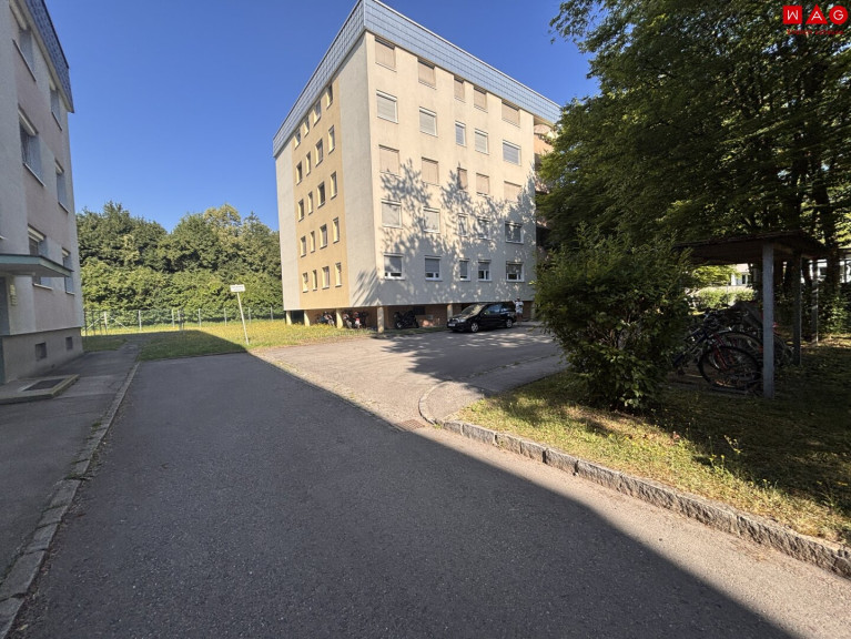 Wohnung - 4030, Linz - Sanierung im Oktober 2026 – Einzug mit 01. November 2026: Großzügige 3-Zimmer-Wohnung mit Loggia in Linz/Kleinmünchen! ACHTUNG Befristung auf 10 Jahre!